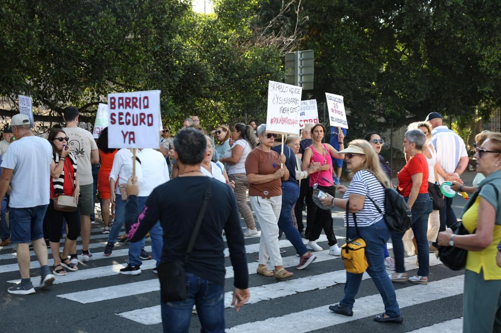 Ciudad Alta protesta por «el abandono» que sufre «desde hace 35 años»
