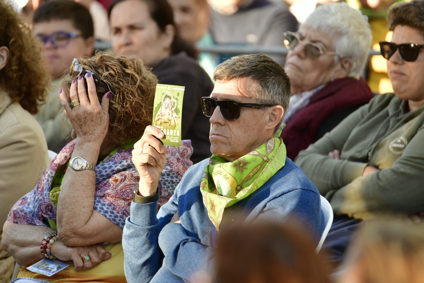 Vecindario despide a la Virgen con música y oración
