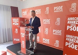 Alfredo Mendoza en la cita de este miércoles con periodistas.