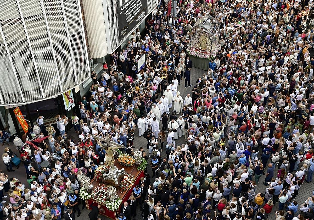 Via Lucia de la Virgen del Pino y el Santo Cristo de Telde