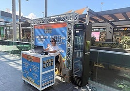 Puesto en Open Mall.