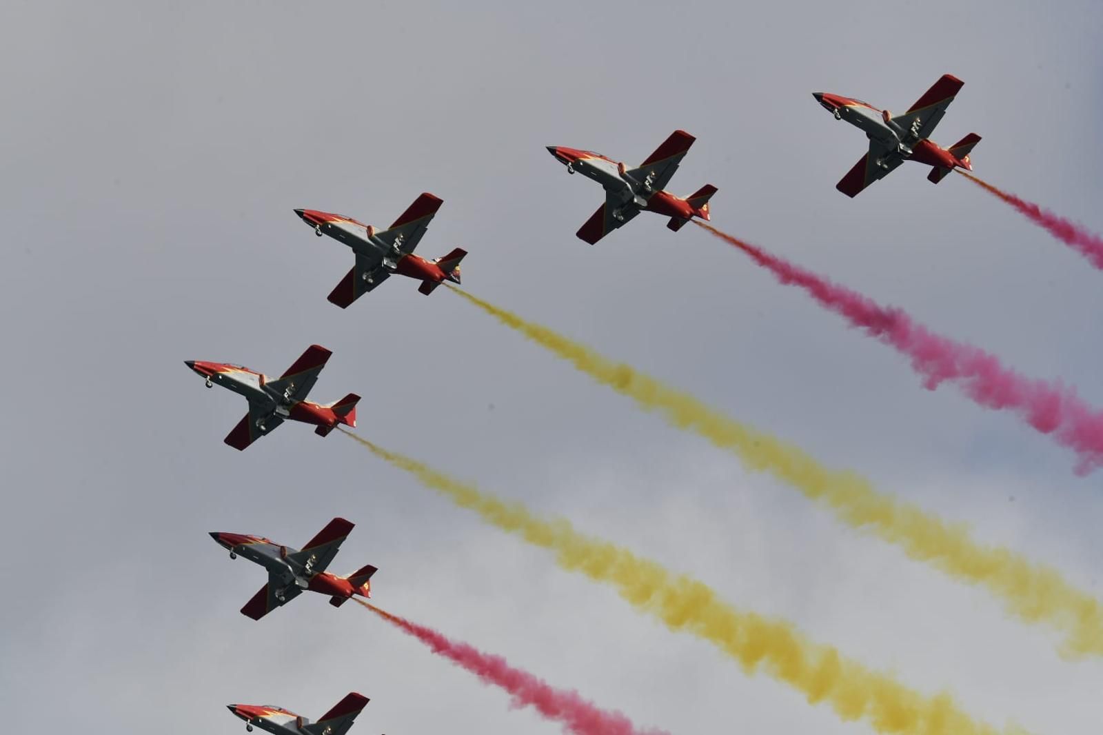 Uniformes y trajes de gala: Día de Las Fuerzas Armadas en Las Palmas de Gran Canaria