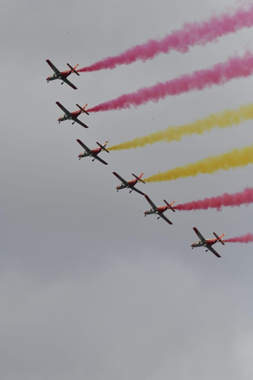 Uniformes y trajes de gala: Día de Las Fuerzas Armadas en Las Palmas de Gran Canaria