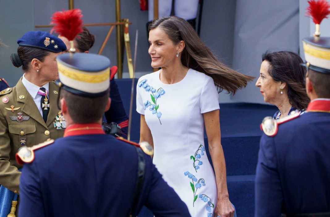 Las mejores imágenes del desfile de las Fuerzas Armadas en Tenerife