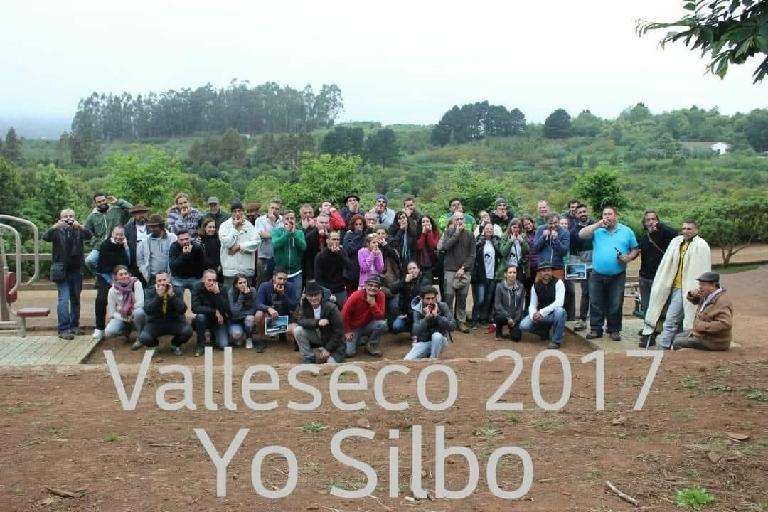 Imagen secundaria 2 - Imágenes de diferentes encuentros.