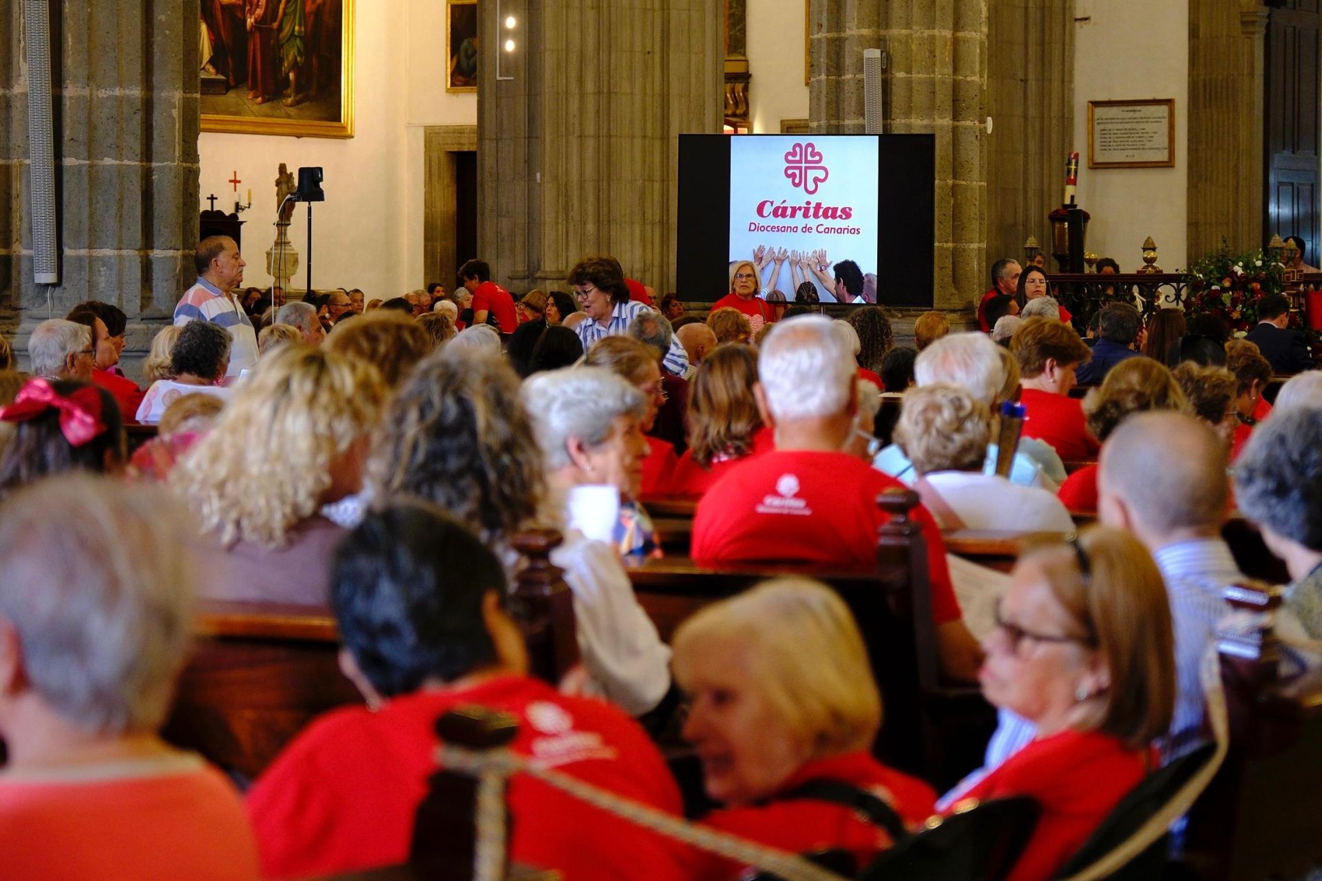 La catedral de Santa Ana acoge el 70 aniversario de Cáritas Diocesana de Canarias