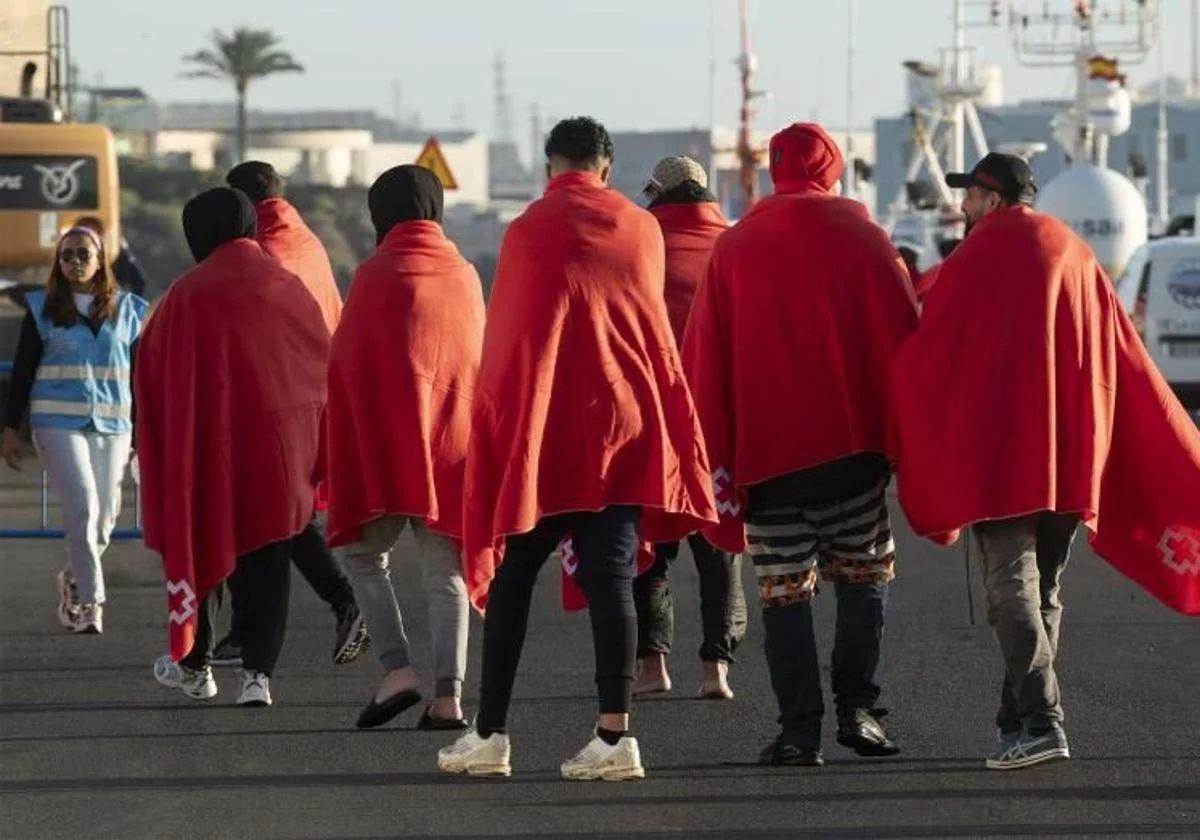 Canarias tutela a más de 1.200 menores migrantes con derecho a asilo