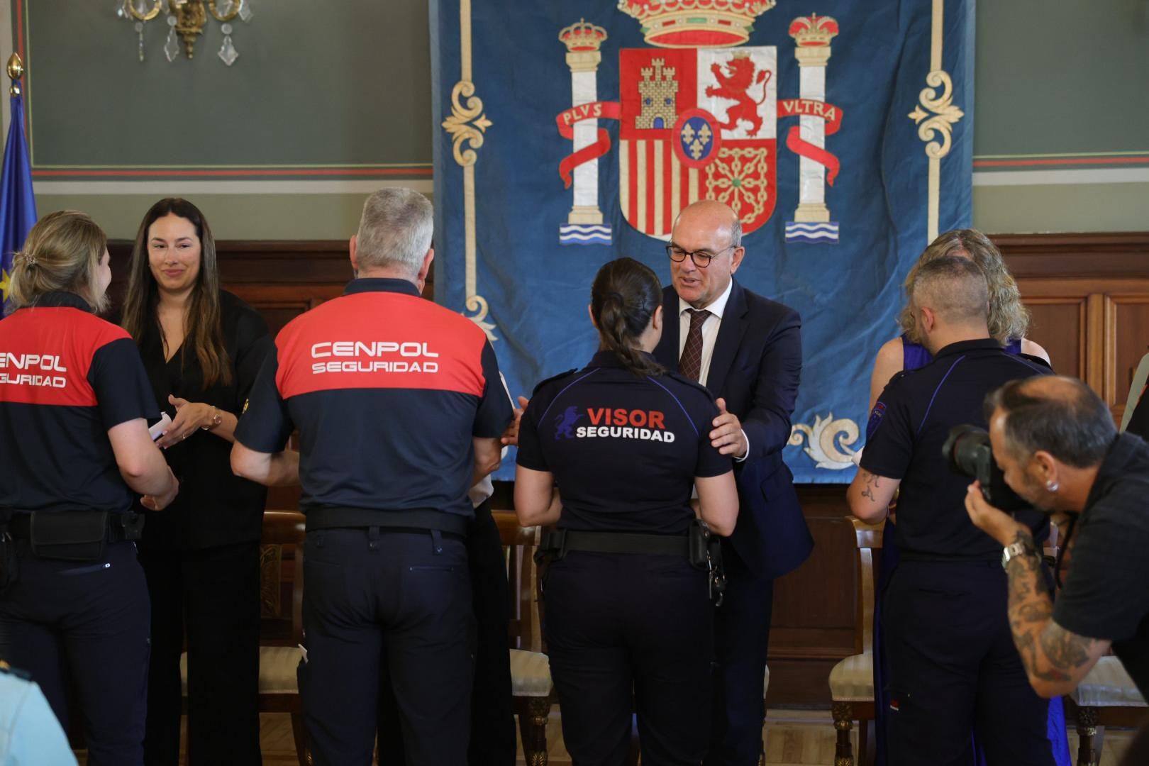 Entrega de distinciones por el Día de la Seguridad 