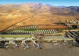 El aeropuerto majorero, desde el aire.
