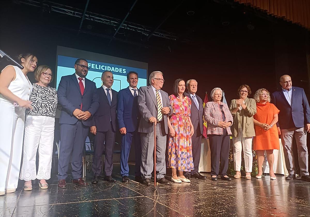 Autoridades y personas distinguidas por el Ayuntamiento de Santa Brígida.