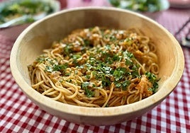 Espaguetis picantes con gambones