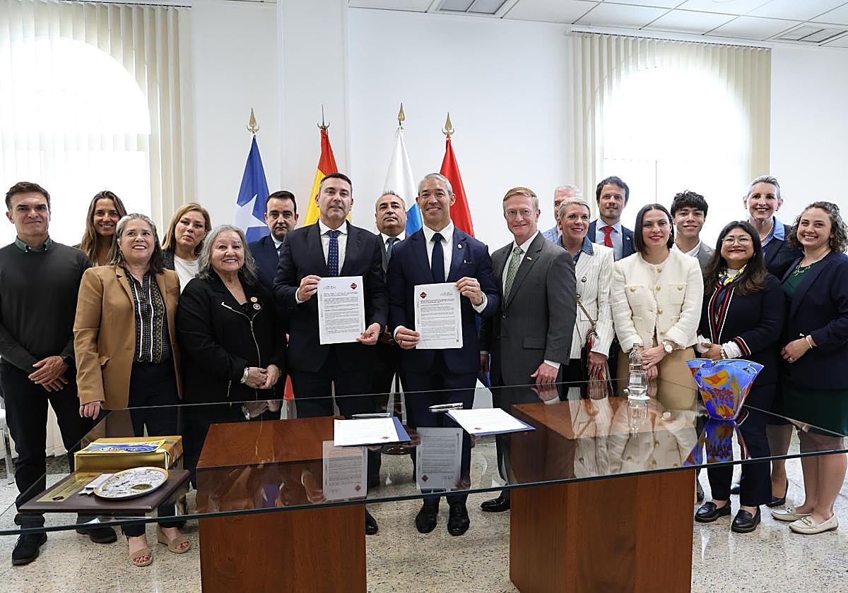 Hermanamiento de Lanzarote y San Antonio de Texas firmado semanas atrás en el Cabildo.