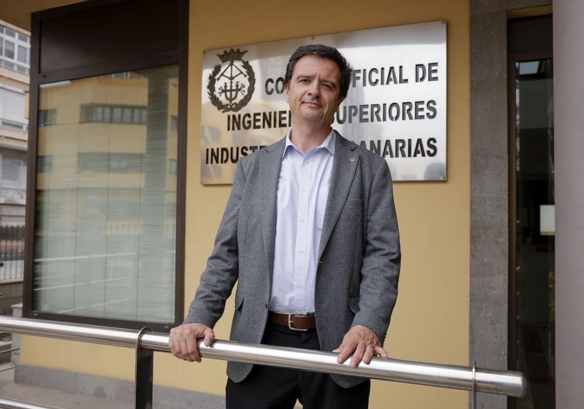 El decano del Colegio Oficial de Ingenieros Industriales de Canarias Oriental.