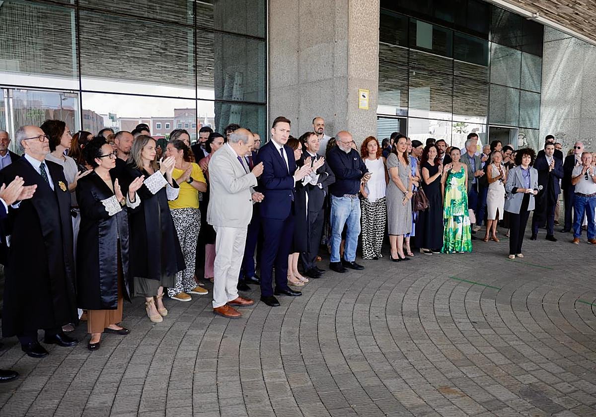 Concentración de jueces y fiscales en la Ciudad de la Justicia de Las Palmas de Gran Canaria.