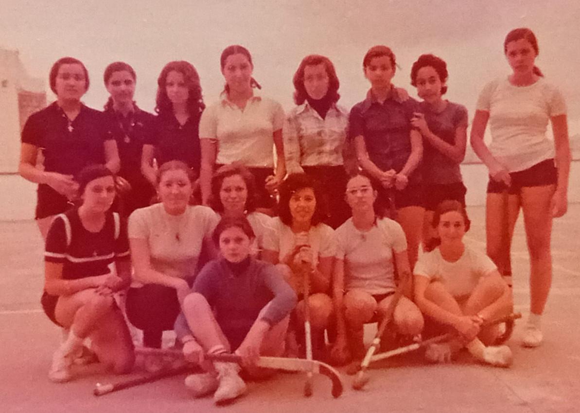 Imagen secundaria 1 - Imágenes antiguas del centro, incluso antes de su construcción, cuando el solar era un astillero.