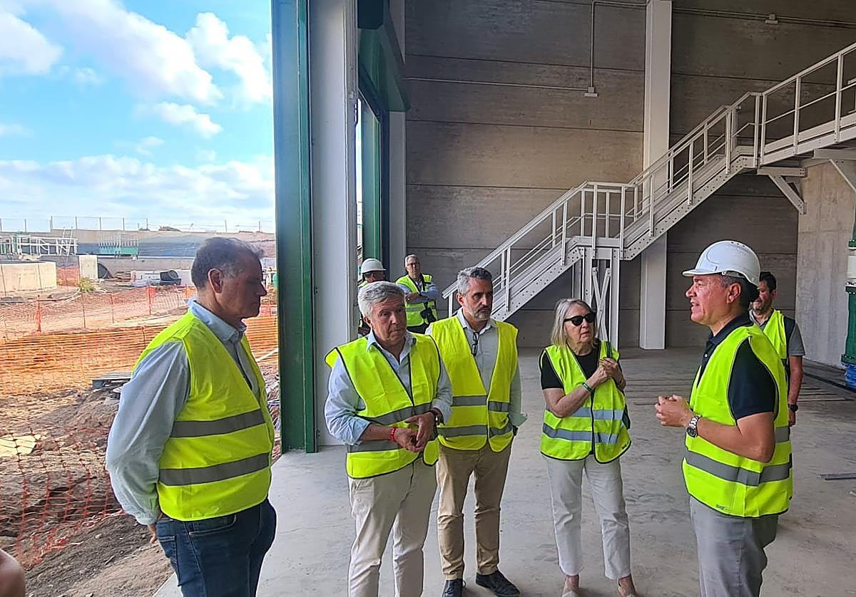 Visita a las obras en la depuradora de Arrecife.