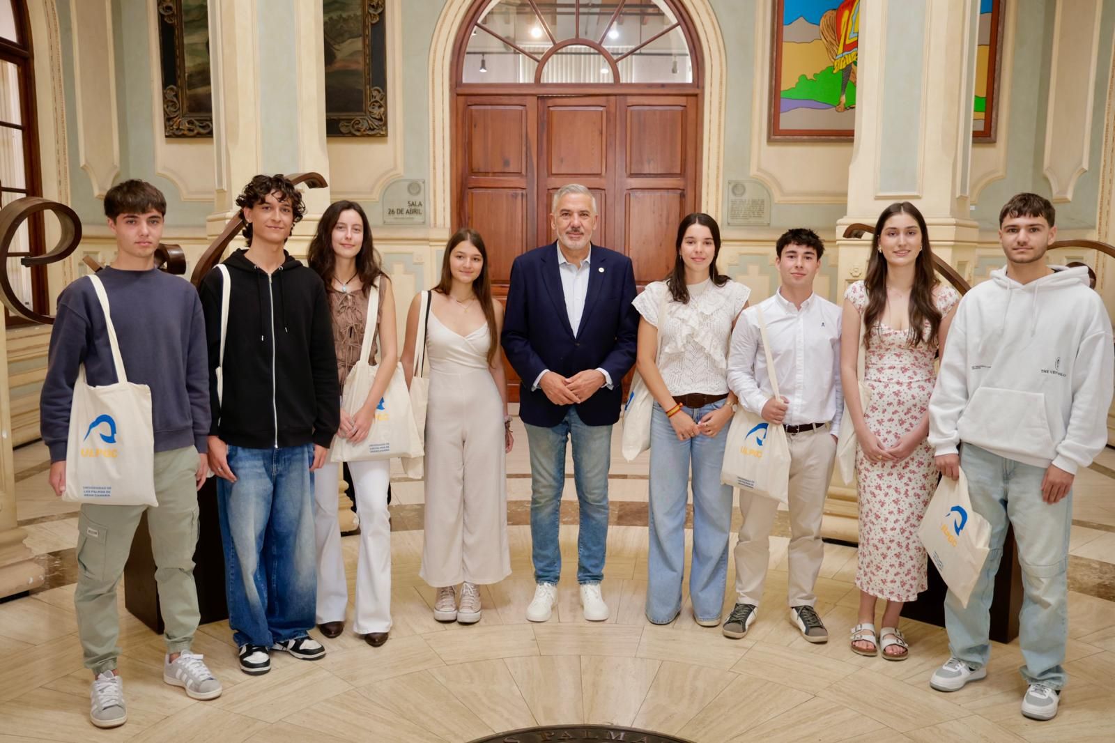 Recepción en la ULPGC de los alumnos con más nota en la Pau