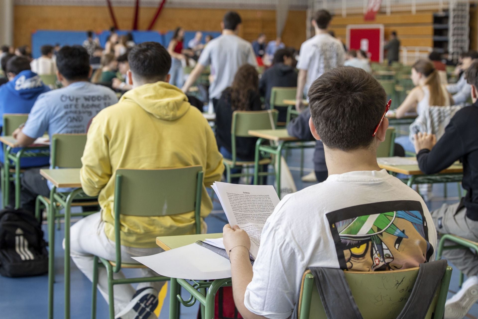 Alumnos antes de realizar la prueba en imagen de archivo.
