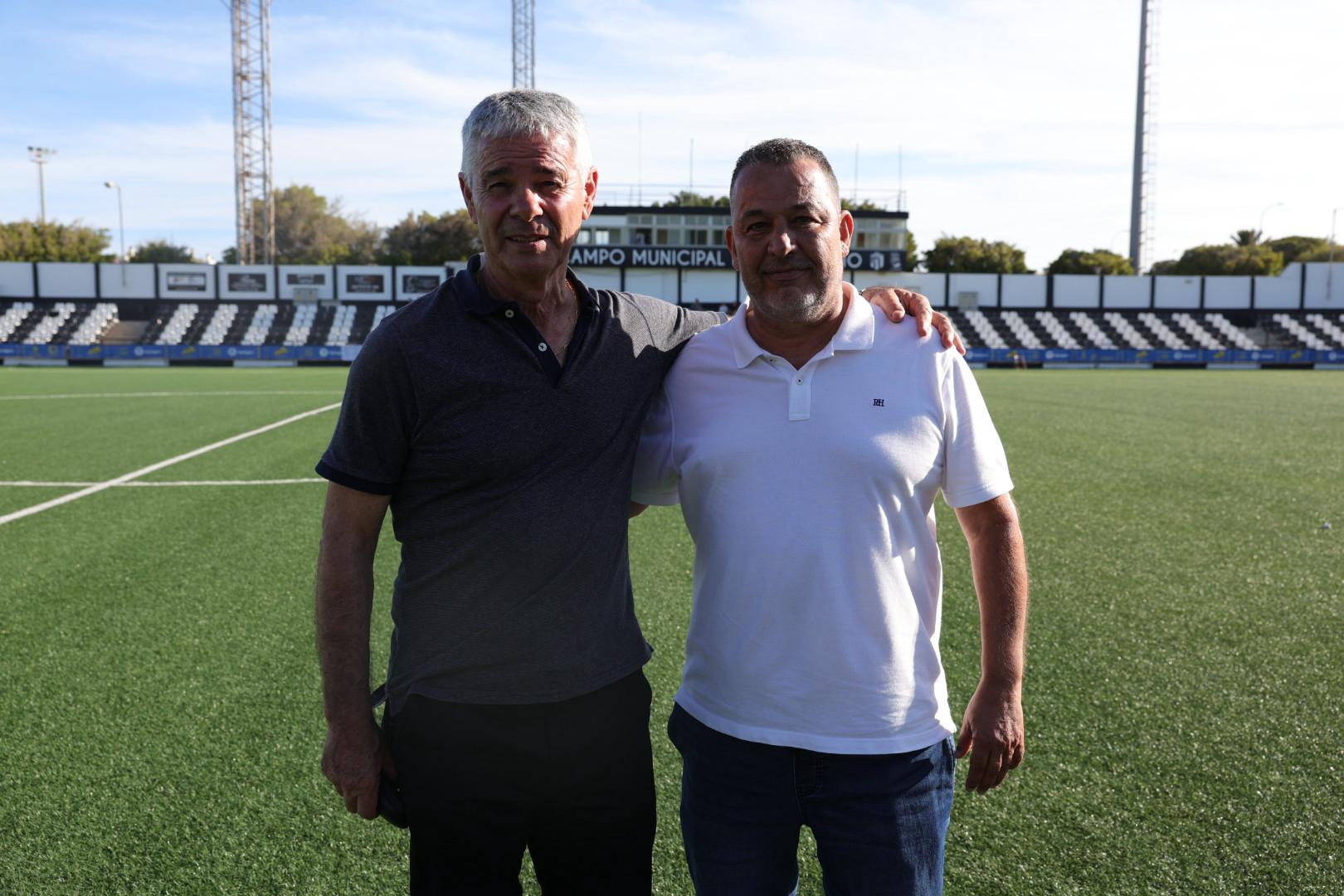 El tributo a los héroes del ascenso del Vecindario, en imágenes
