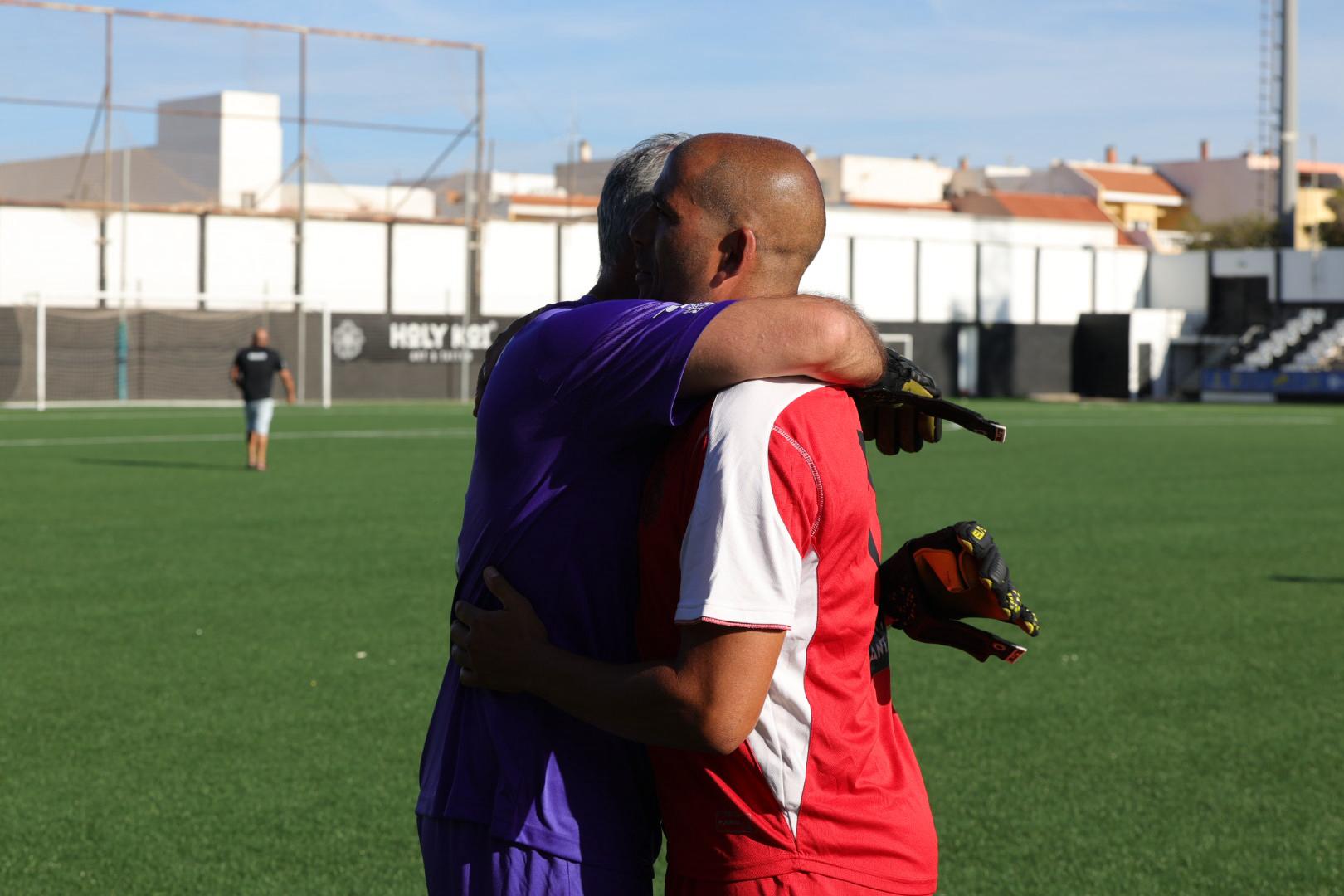 El tributo a los héroes del ascenso del Vecindario, en imágenes