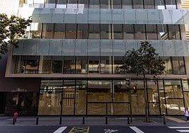 El edificio de los multicines Royal sigue cerrado y pendiente de que acaben los trabajos para acoger la Agencia Tributaria Canaria.