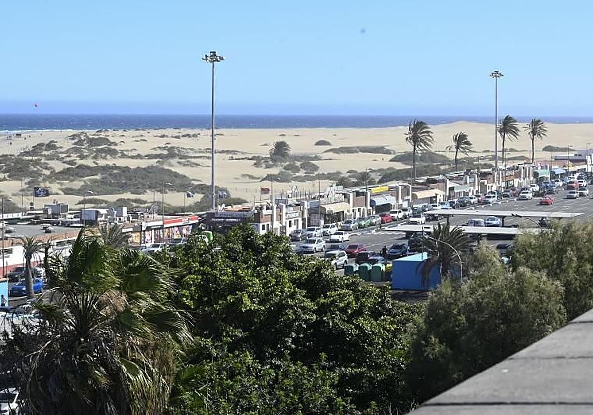 Vista general del centro comercial Anexo II.
