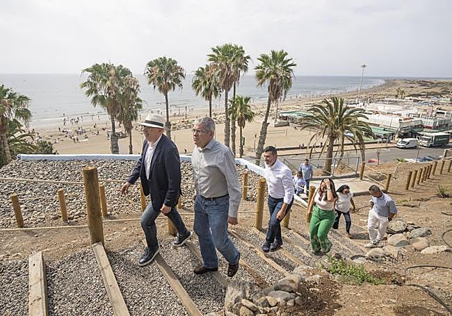Estas escaleras en la ladera no serán de uso público.