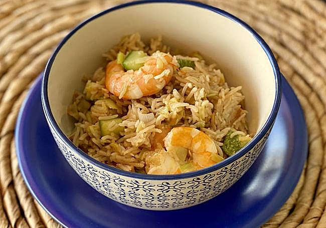 Arroz salteado con langostinos