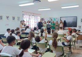 Imagen del acto de presentación este martes en el centro escolar Ignacio Aldecoa.