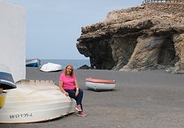 La pregonera de las fiestas de San Juan, en la playa de Ajuy, en el municipio de Pájara.