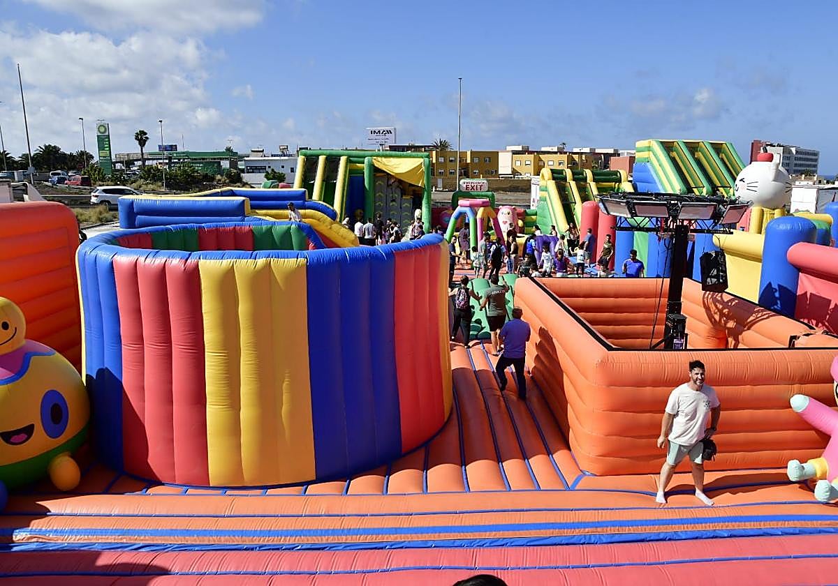 El parque hinchable más grande del mundo, en imágenes