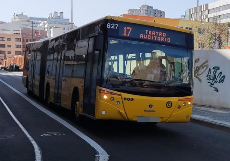 Un vehículo de la flota de Guagua Municipal.