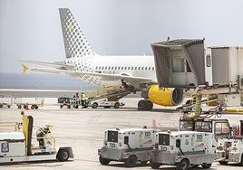 Operativa aeroportuaria en Guacimeta.