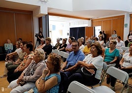 Cita con colectivos.