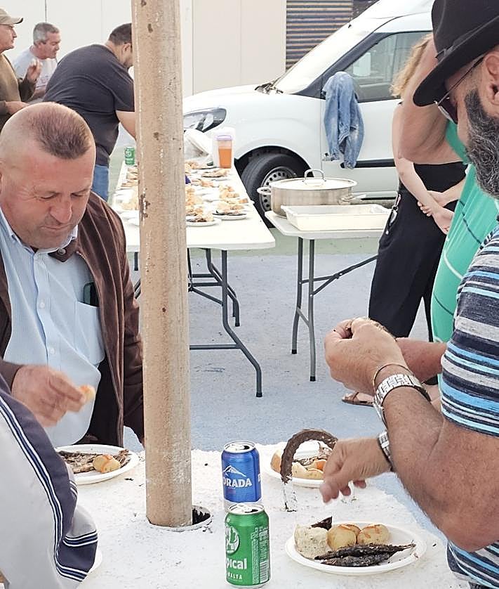 Imagen secundaria 2 - Pregón con sabor a mar y familia de Jacinto el Rubio en Pozo Negro