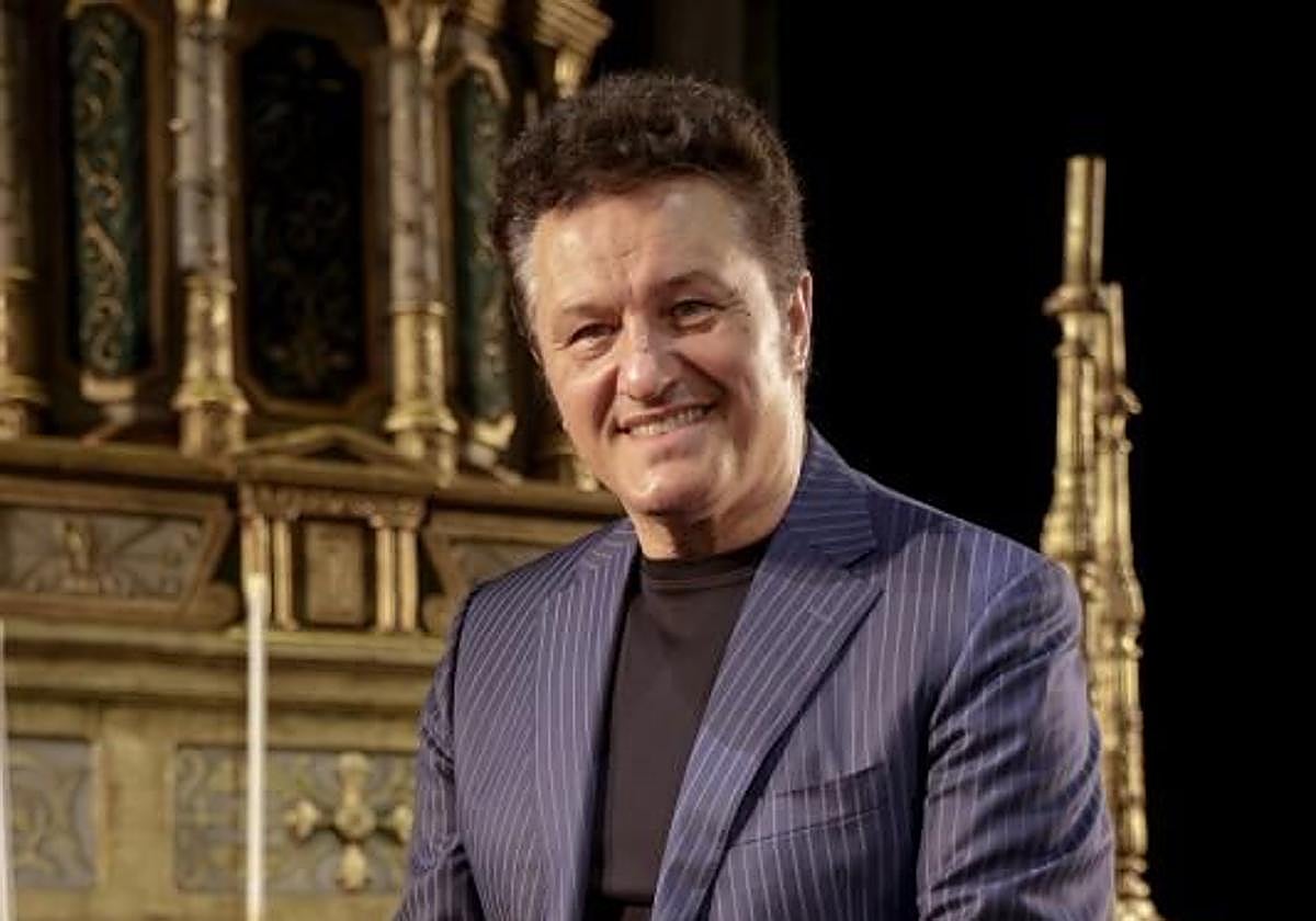 El tenor polaco Piotr Beczala regresa a la temporada de ACO para cantar 'Andrea Chénier'.