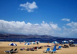 Imagen de la playa de Las Canteras este lunes.
