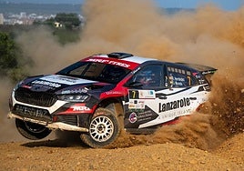 Raúl Hernández, haciendo volar la arena.