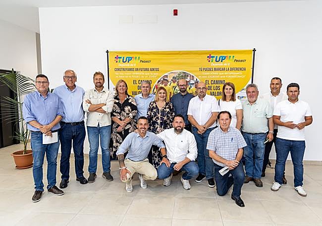 Integrantes y ponentes del proyecto #UP2U Project–Depende de Ti.
