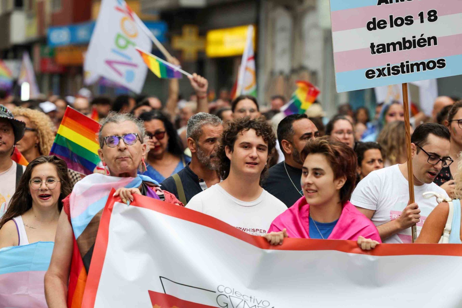El Día del Orgullo toma las calles de la capital grancanaria