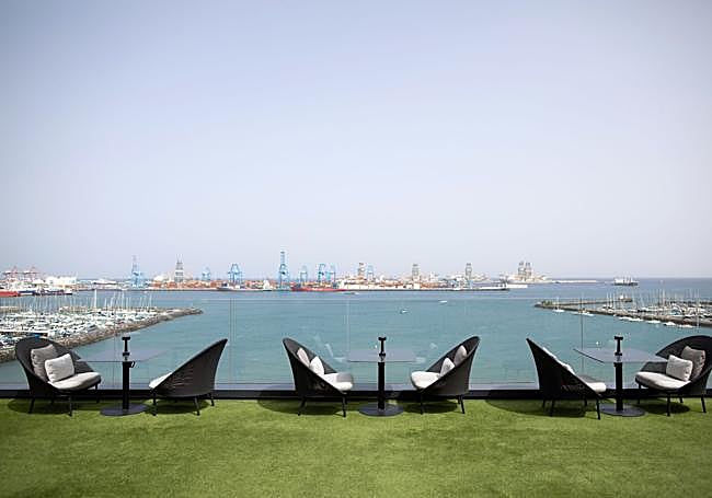 TAJ Rooftop & Lounge