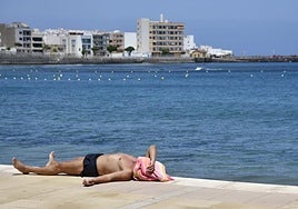 Breve descanso del calor: a partir del miércoles volverán a subir las temperaturas máximas en Canarias