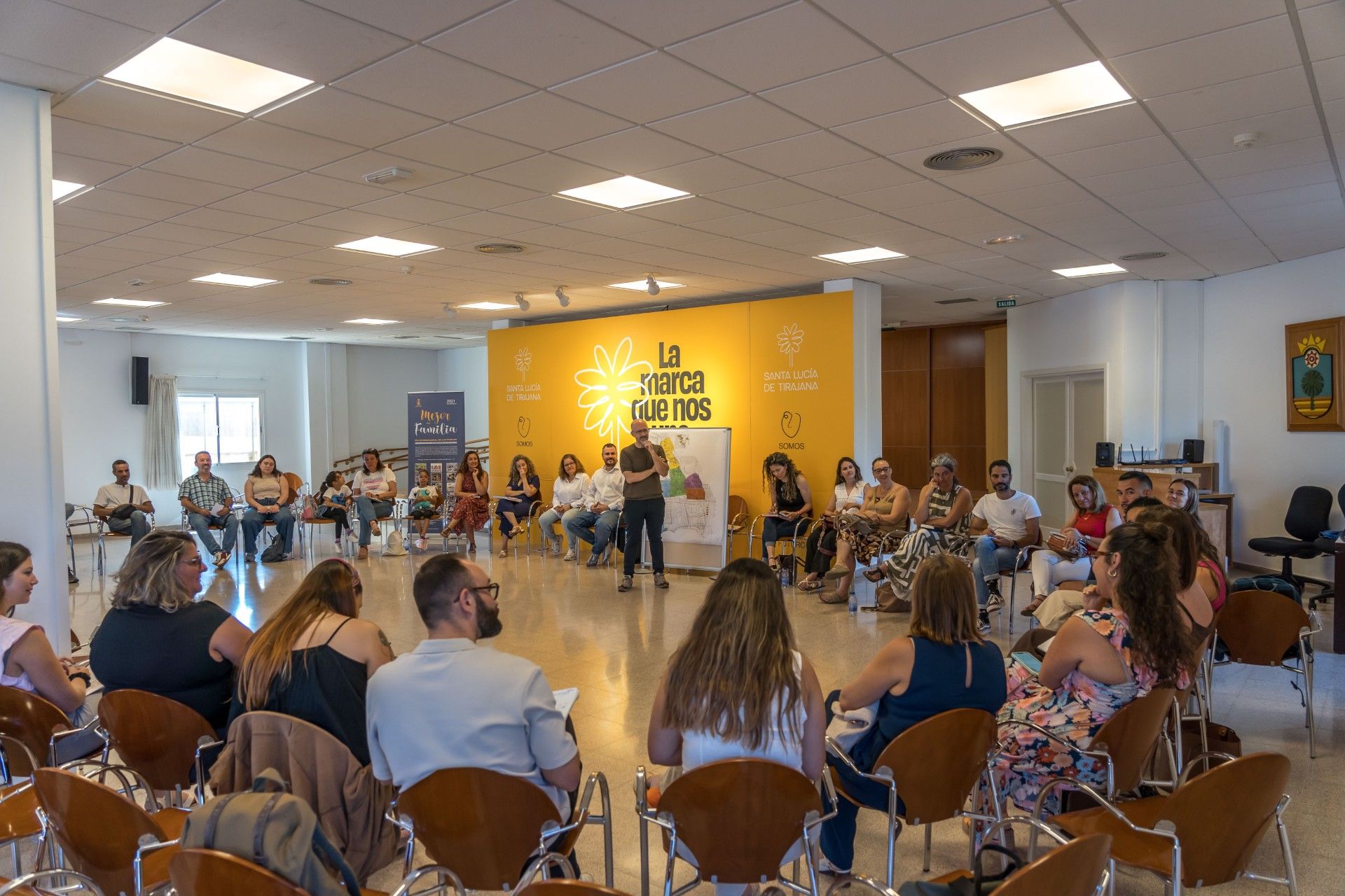 Imagen del encuentro en las oficinas municipales.