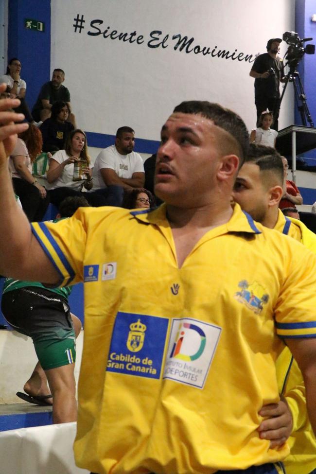 Héctor Zerpa, con la camiseta de la selección de Gran Canaria.