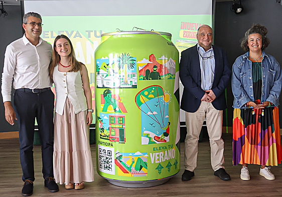 Sergio Herrera Santana, director Industrial de Ahembo; Clara Barroso, responsable de marca de PepsiCo, Jorge Escuder Martín, vicepresidente regional de Asinca; e Ida Vega, directora de Marketing, Trade y Comunicación de Ahembo.