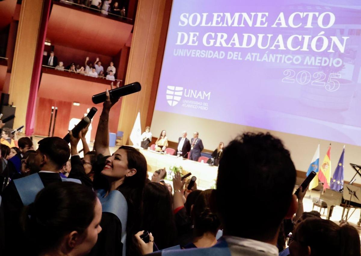 Imagen secundaria 1 - Acto de Graduación 2025 de la Universidad del Atlántico Medio - UNAM