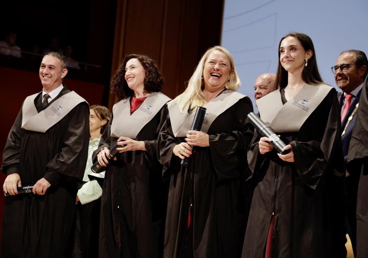 Imagen principal - Acto de Graduación 2025 de la Universidad del Atlántico Medio - UNAM