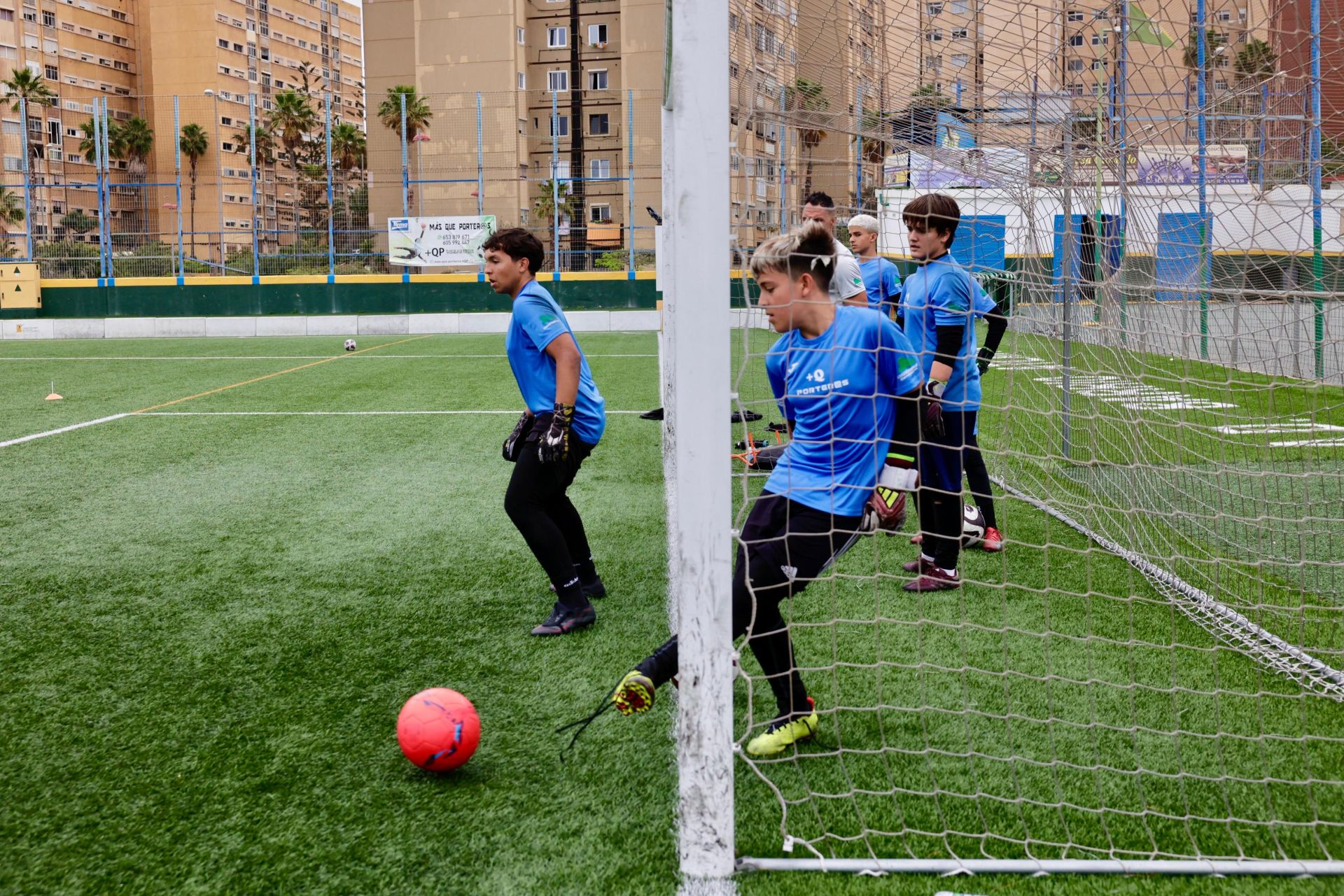 Así se entrena en el campus &#039;Más que Porteros&#039; con Javi Ortega