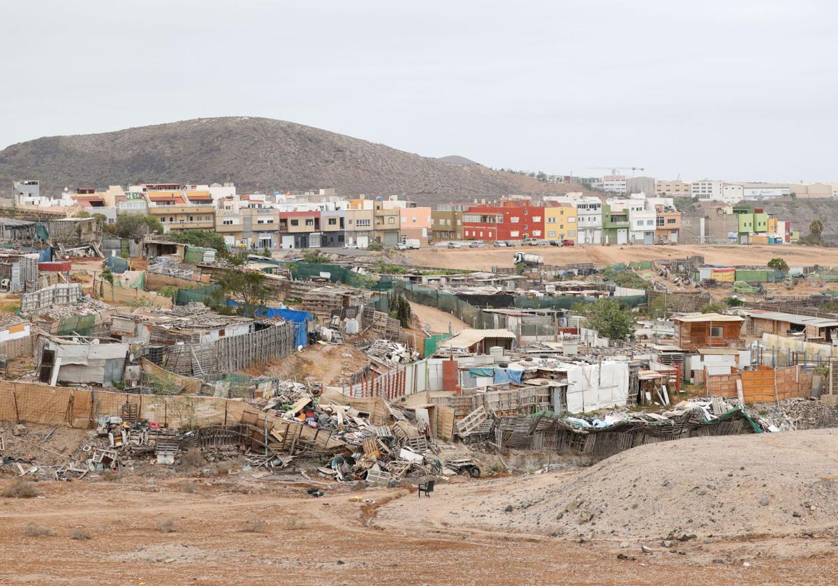 Panorámica de la zona de chabolas de las que se quejan los vecinos de Ladera Alta.