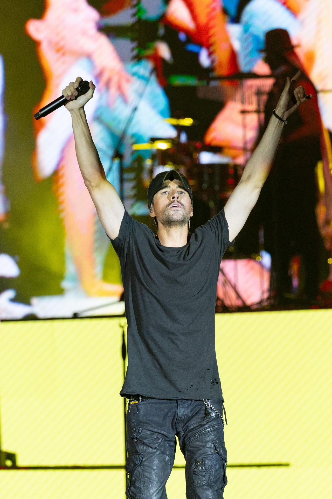 El Granca Live Fest vibra en su cierre con Emilia Mernes y Enrique Iglesias